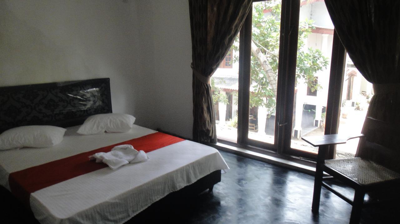The Kingston Hotel Kiribathgoda Extérieur photo