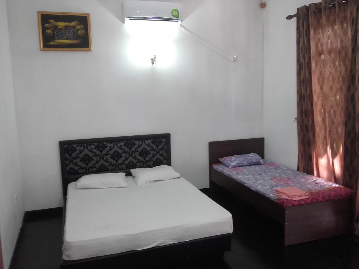 The Kingston Hotel Kiribathgoda Extérieur photo